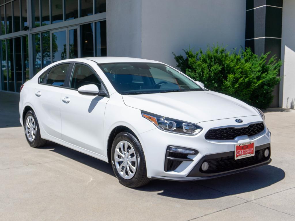 New 2020 Kia Forte FE Front-Wheel Drive 4dr Car