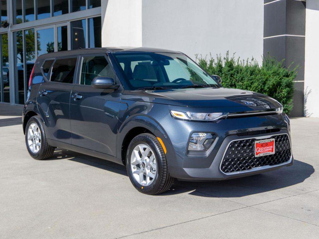 New 2020 Kia Soul S Front-Wheel Drive IVT