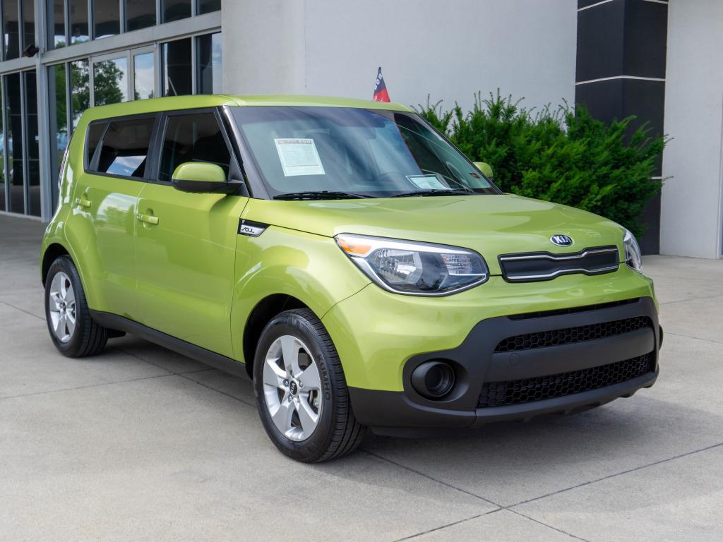 Certified Pre-Owned 2017 Kia Soul Base Front-Wheel Drive 4dr Car