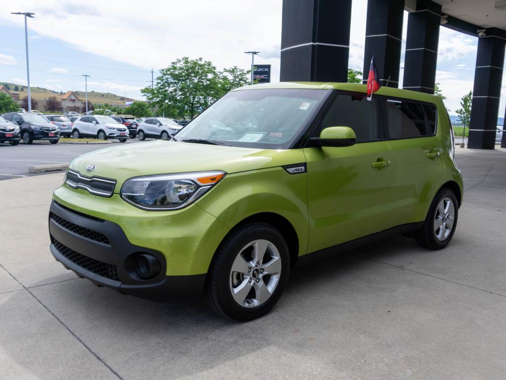 Certified Pre-Owned 2017 Kia Soul Base Front-Wheel Drive 4dr Car